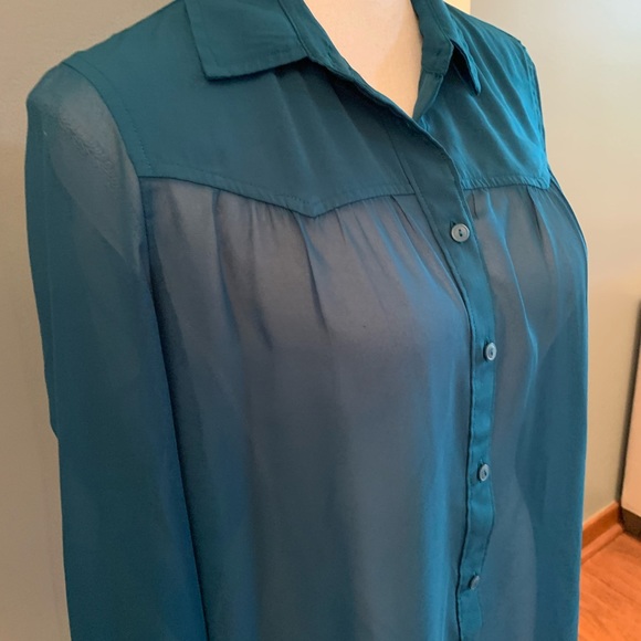American Eagle Outfitters Blouse~Size Medium - Picture 2 of 5